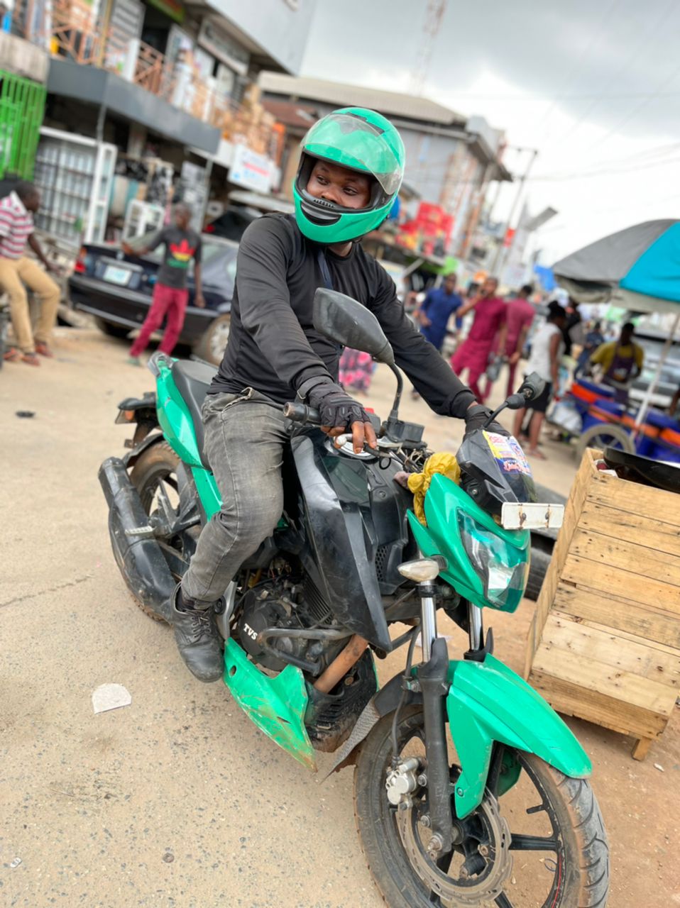 Despachar piloto em motocicleta